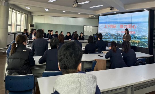 2024年4月11—12日，南山溫泉城項目組開(kāi)展“上下同欲，戮力同心”主題全員營(yíng)銷(xiāo)宣講大會(huì )_副本.jpg